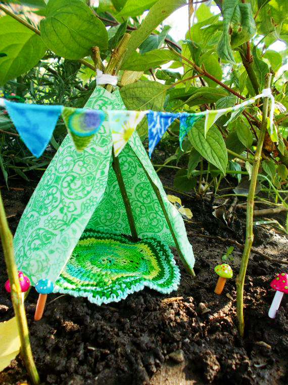Leprechaun Camp Site for St. Patrick's Day Decoration