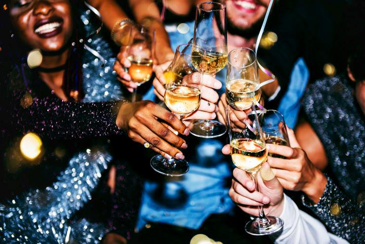 30 Easy and Fun Activities and Games for New Year’s Eve&nbsp;Party
