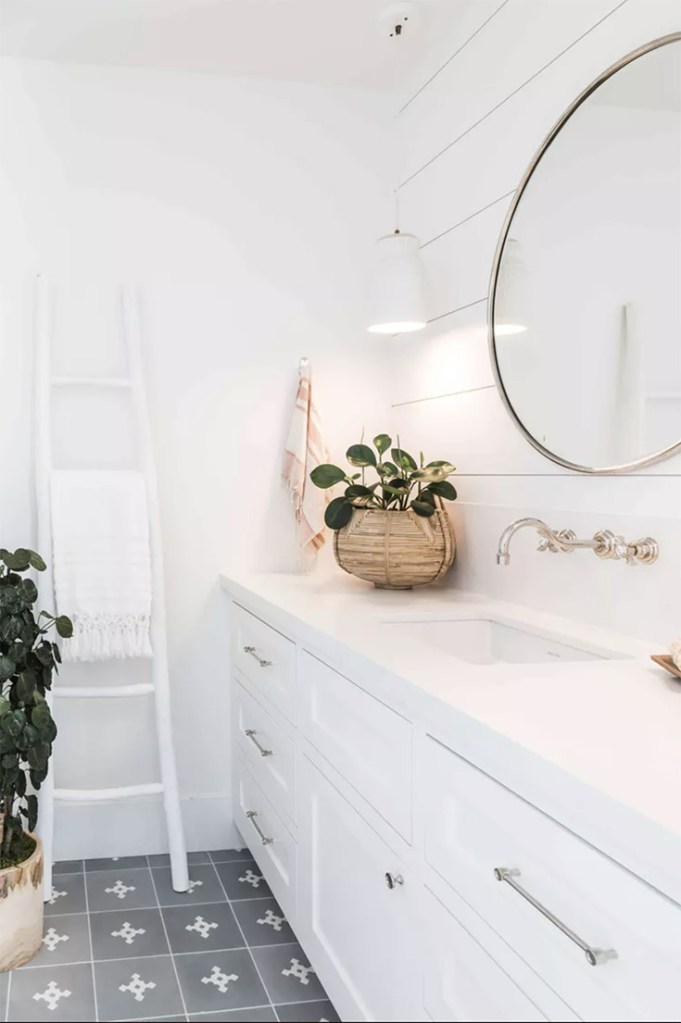 towel ladder for bathroom