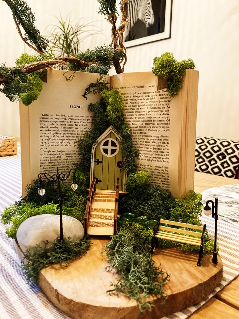 Book Irish Pub Decoration for St. Patrick's Day